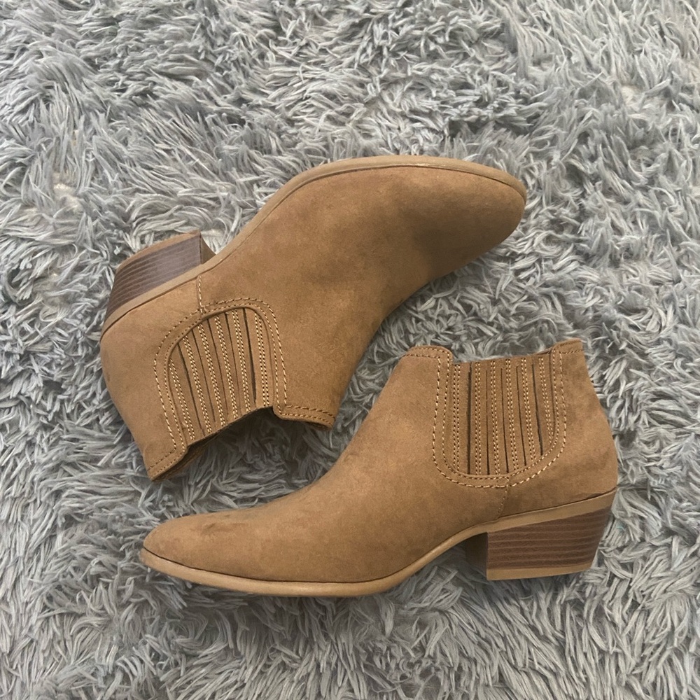 brown american eagle booties